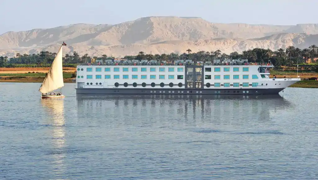 Esplanade Luxury 4 Days Nile Cruise from Aswan to Luxor