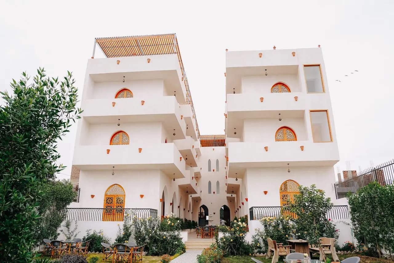 El Bawaba Host west bank luxor