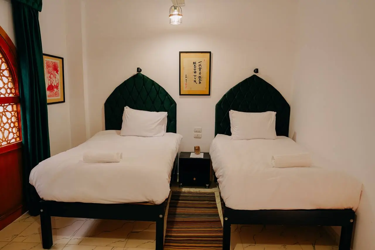 El Bawaba Host west bank luxor 4